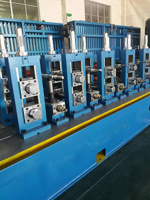 大口徑鍍鋅焊管機(jī)組選購技巧 大口徑鍍鋅焊管機(jī)組選購技巧